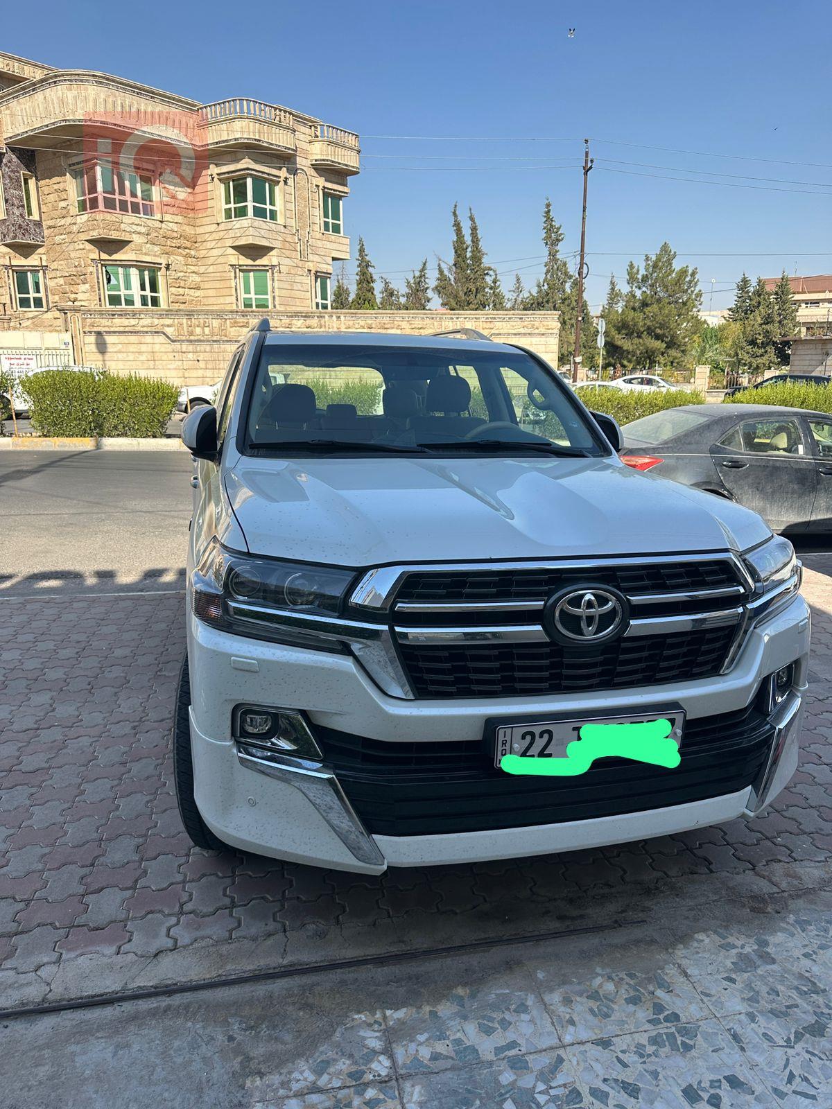 تويوتا لاندكروزر